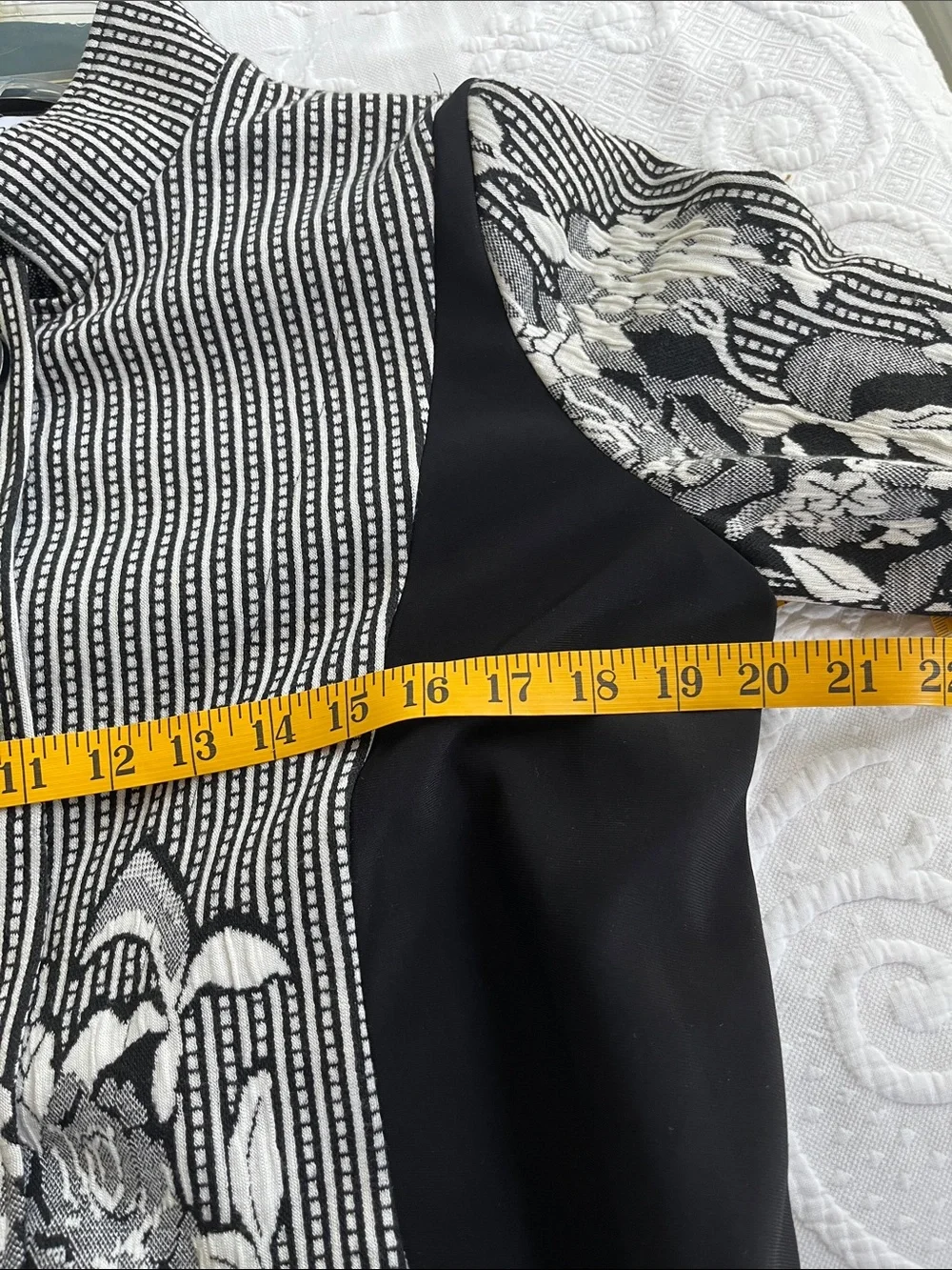 EUC Joseph Ribkoff Black and White Floral Jacket - Picture 7 of 7